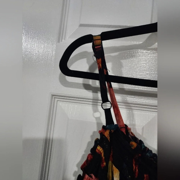 Torrid Floral Black Rayon Crepe Smocked Cold Shoulder Top in Size 3 / 22-24 - Picture 8 of 14